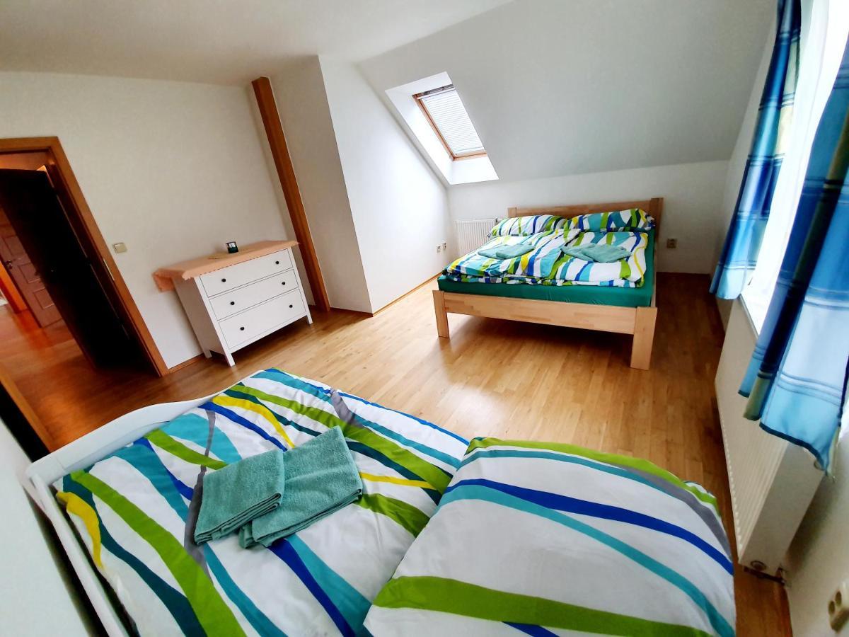 Apartmány Srní u Hlinska Hlinsko Esterno foto