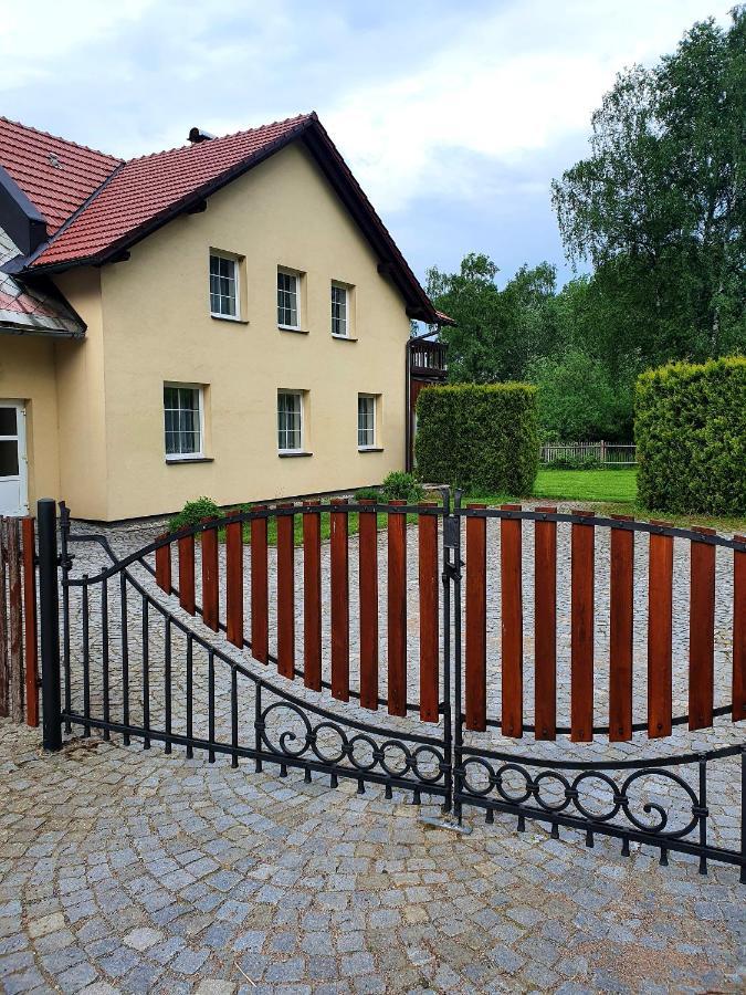 Apartmány Srní u Hlinska Hlinsko Esterno foto