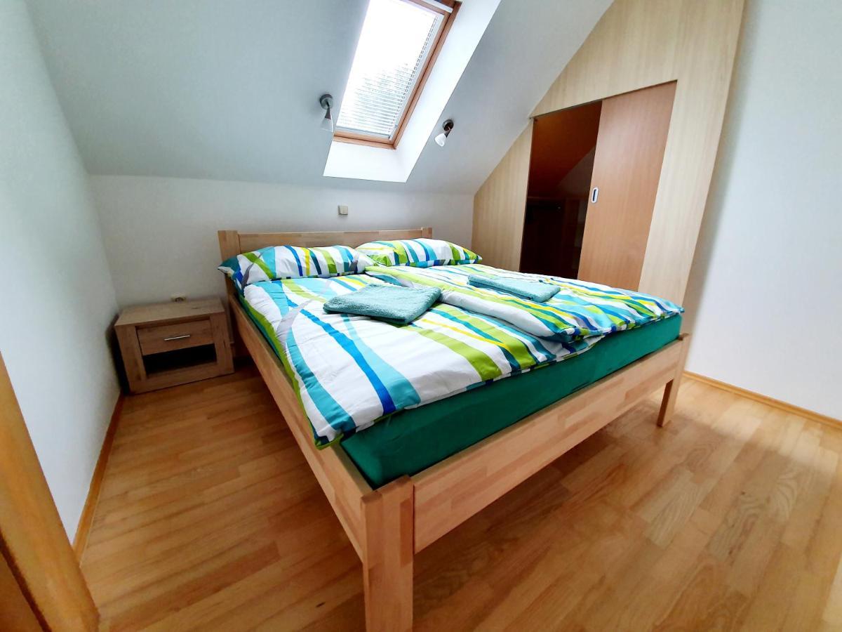 Apartmány Srní u Hlinska Hlinsko Esterno foto