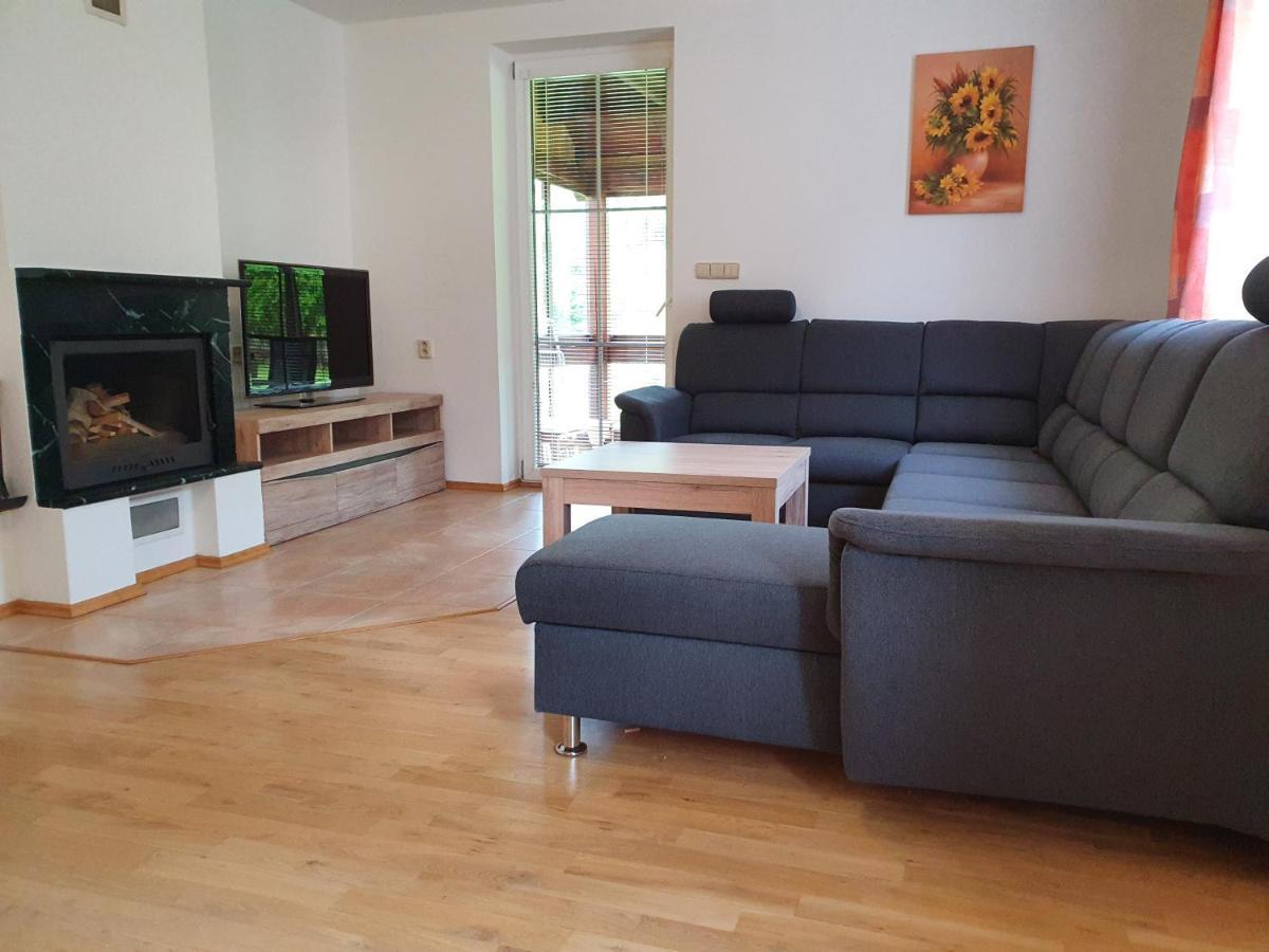 Apartmány Srní u Hlinska Hlinsko Esterno foto